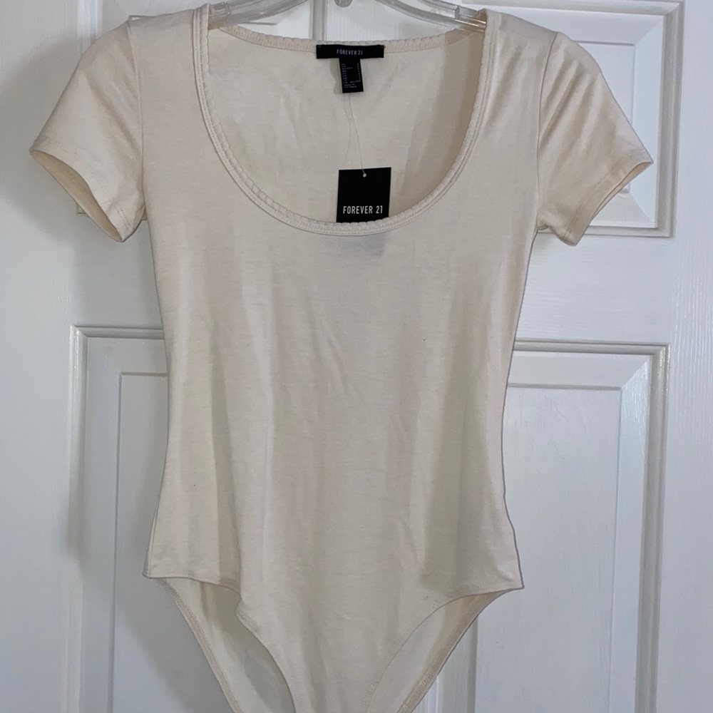 Short sleeve bodysuit
